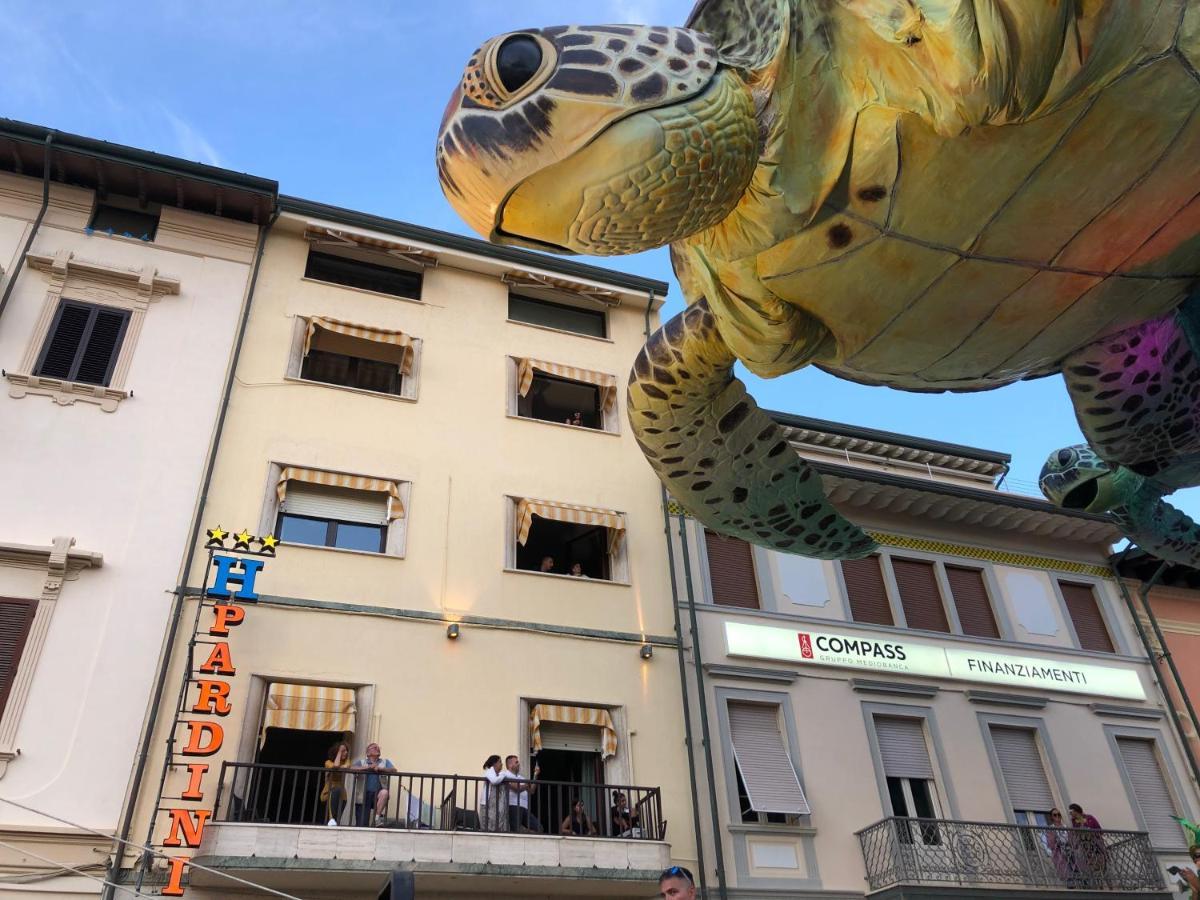 Hotel Pardini เวียเรจโจ ภายนอก รูปภาพ