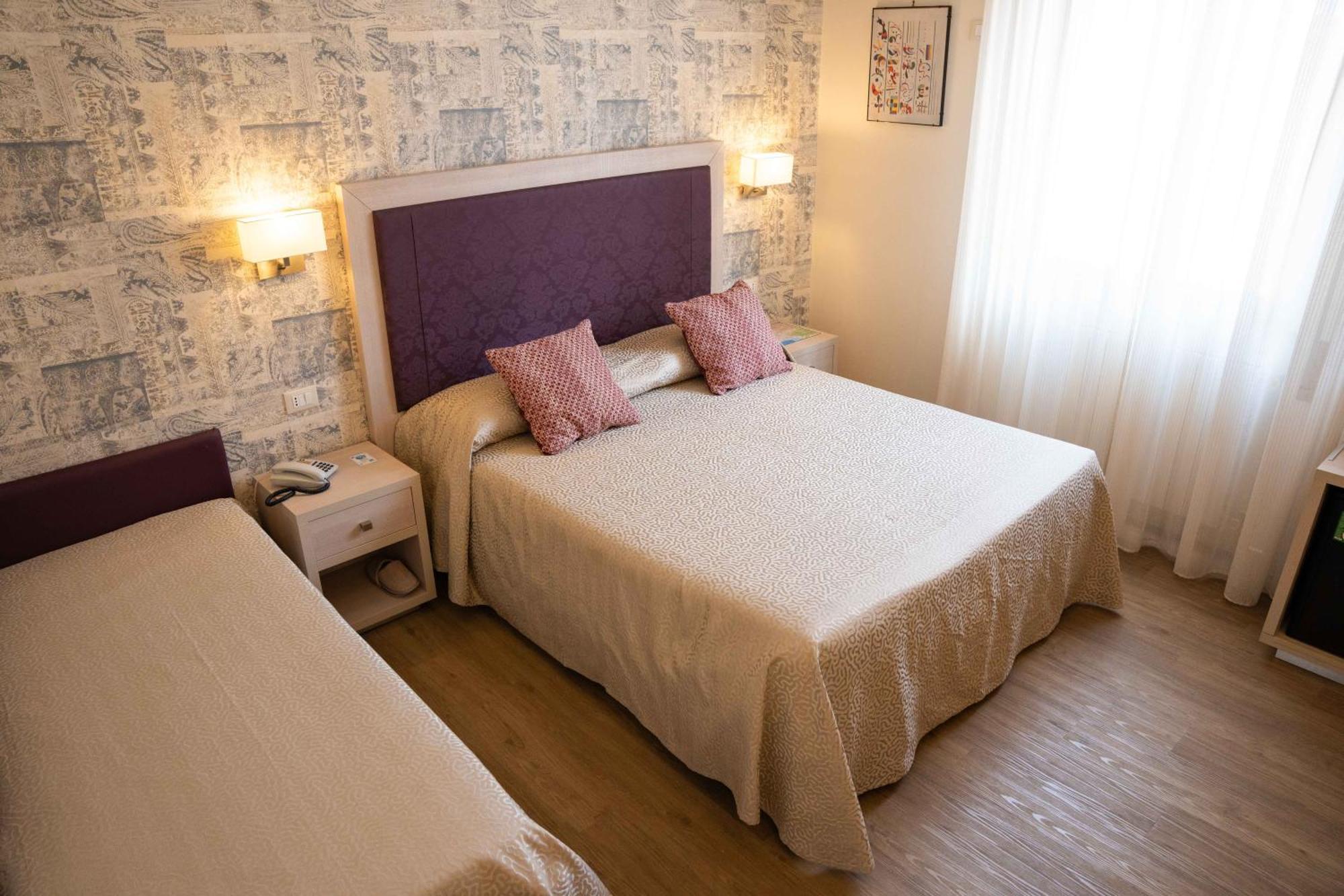 Hotel Pardini เวียเรจโจ ภายนอก รูปภาพ