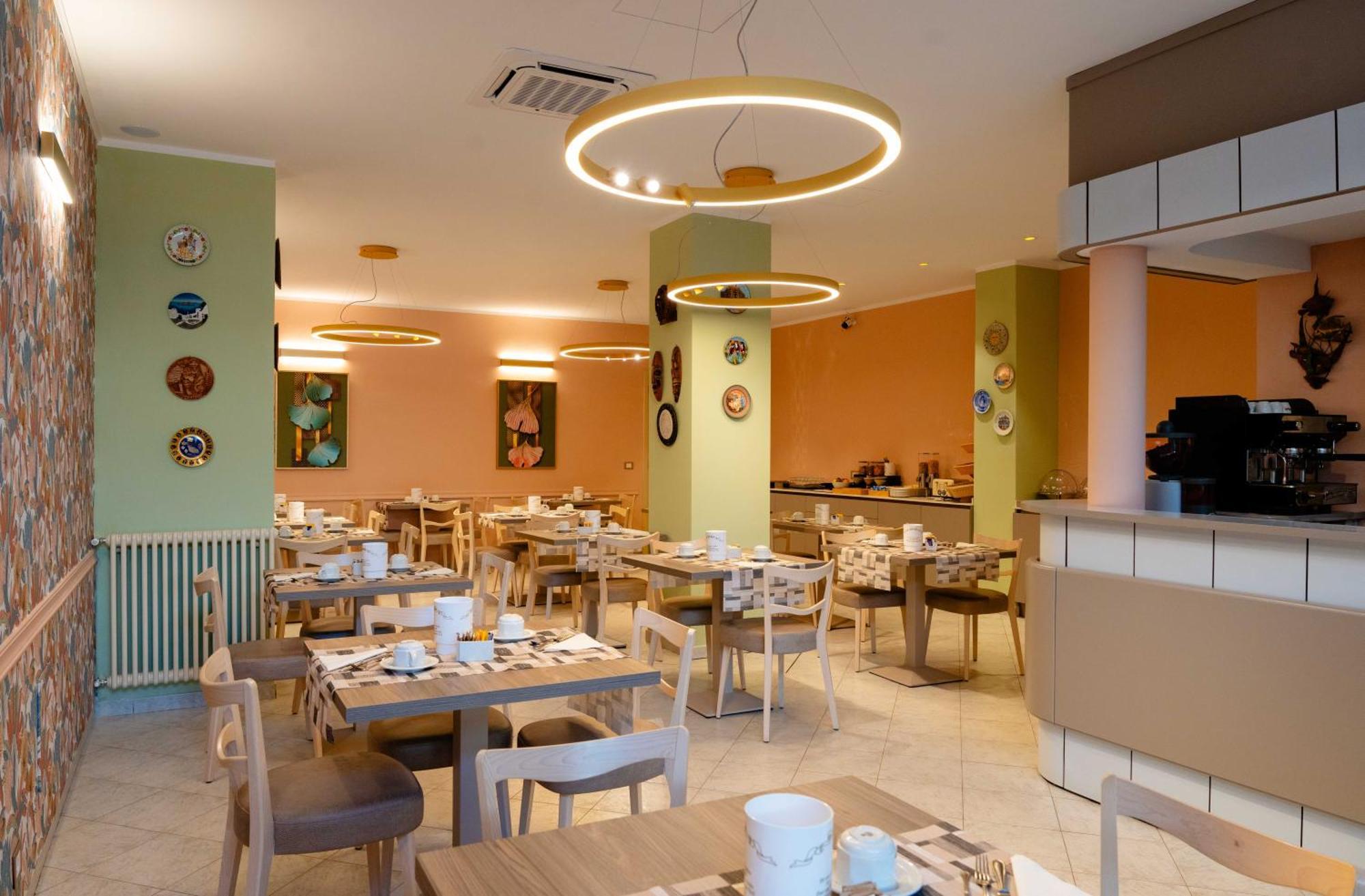 Hotel Pardini เวียเรจโจ ภายนอก รูปภาพ