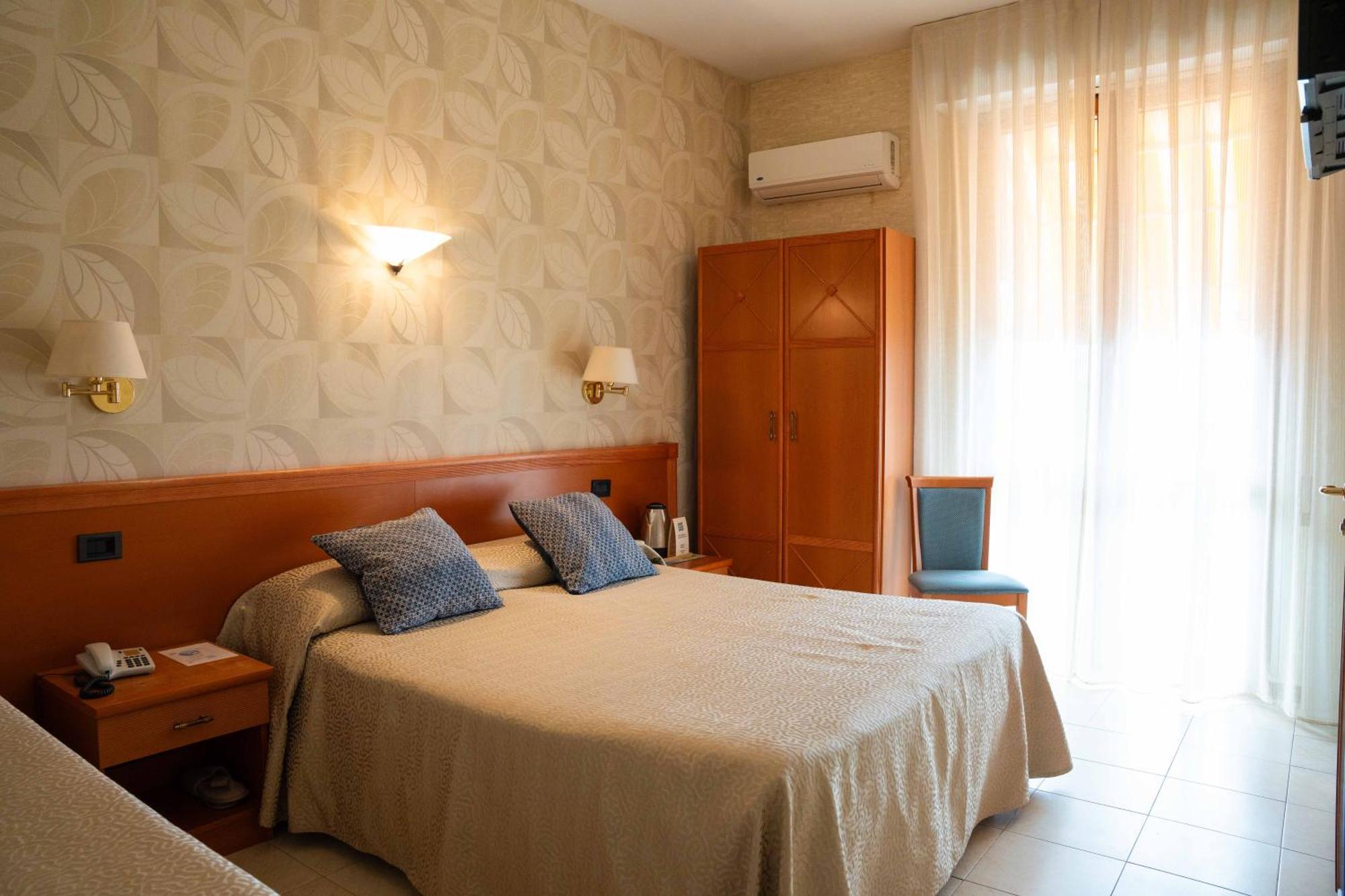 Hotel Pardini เวียเรจโจ ภายนอก รูปภาพ